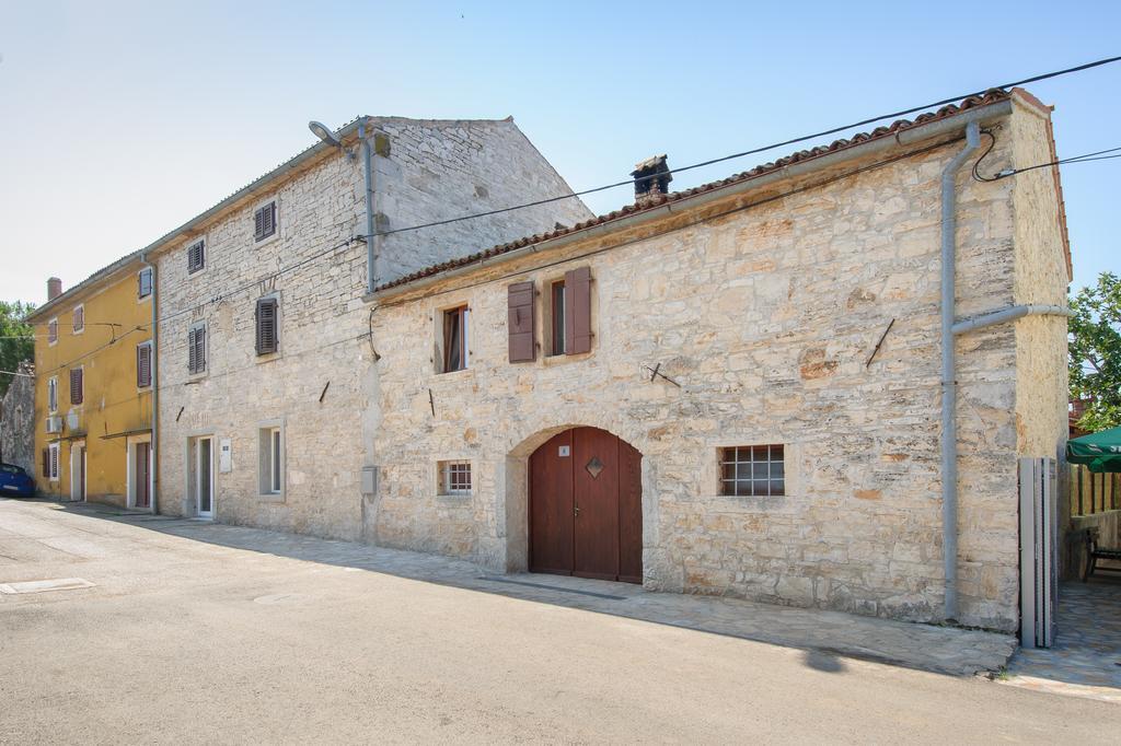 Apartments Borgo 8 Tar-Vabriga Eksteriør bilde