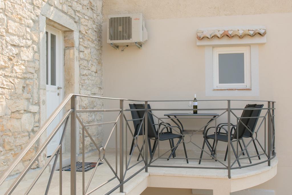 Apartments Borgo 8 Tar-Vabriga Eksteriør bilde